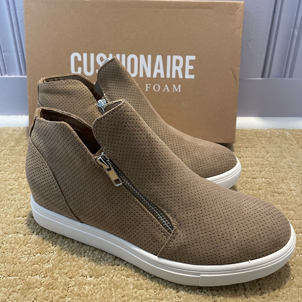 Taupe wedges
